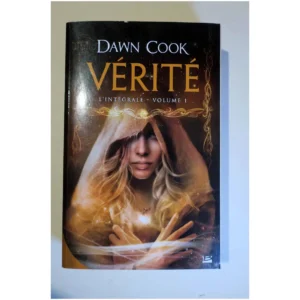 Vérité-L'intégrale volume 1...Cook Bragelonne 2014
